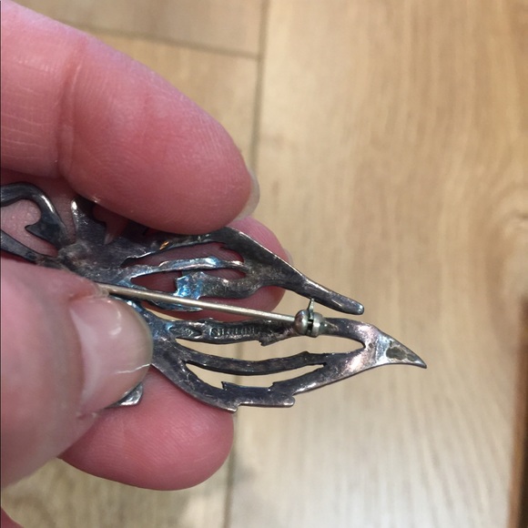 Vintage sterling pin - Picture 2 of 2